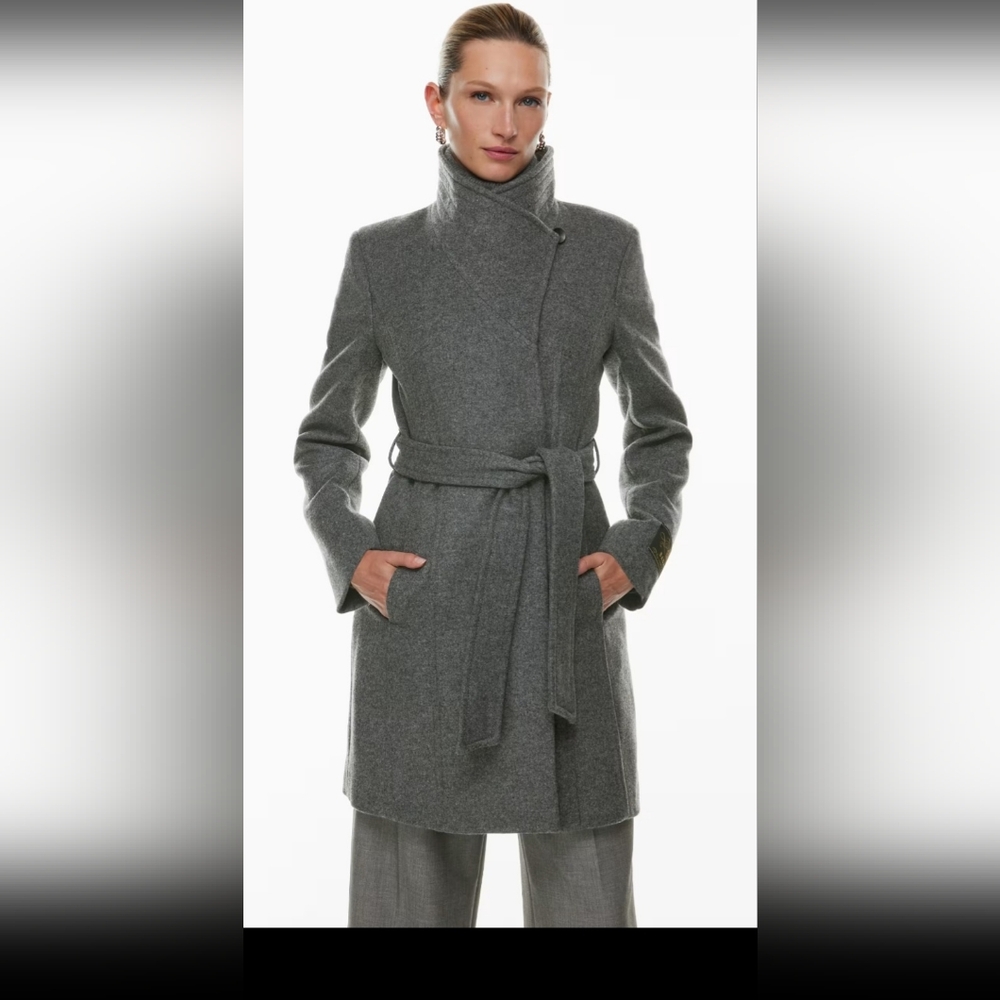 Aritzia Babaton Connor midi coat
